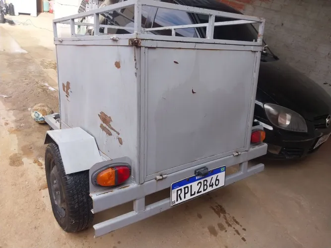 Vende-se reboque  para moto 