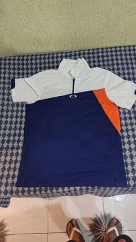 CAMISA POLO OAKLEY RARIDADE DIFÍCIL DE ACHAR TA 09/10 CONFORME AS FOTOS ZERA TAMANHO G