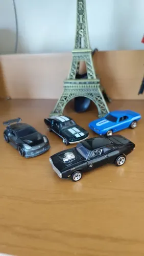 Hot Wheels lote com 4 miniaturas de Velozes e Furiosos Pack 5