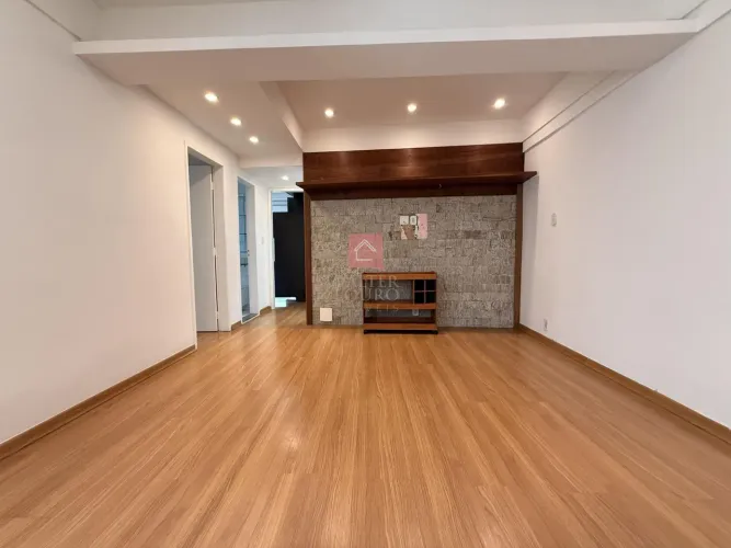 Apartamento para locação no Quitandinha.