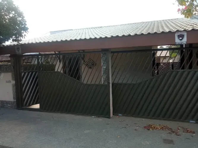 Aluguel de casa, Pq Aurora, 2 quartos mais edícula com área gourmet, ótima localização