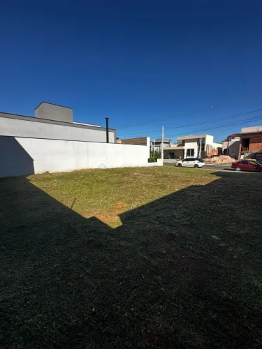 Terreno à venda no Condomínio Jardim das Flores em Santa Bárbara d`Oeste/SP