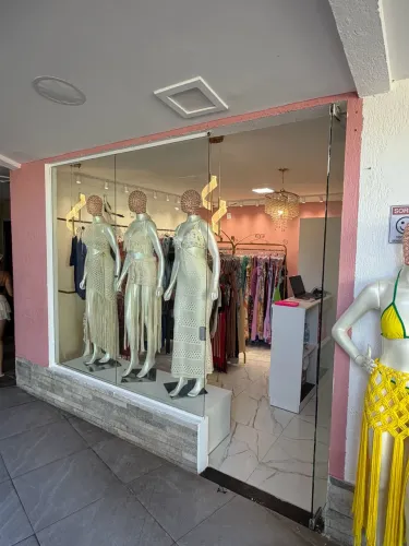 Vendo loja completa de roupa 