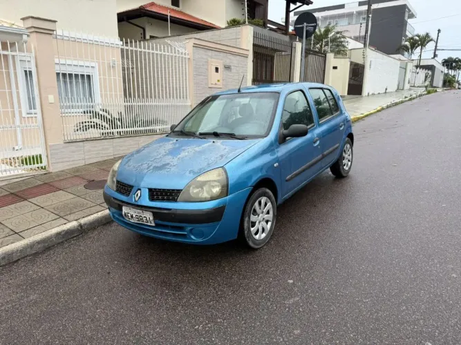 Renault Clio Expression Hi-flex 1.0 16V 5P 2004