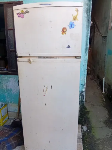 Venda de geladeira para retirada de peças