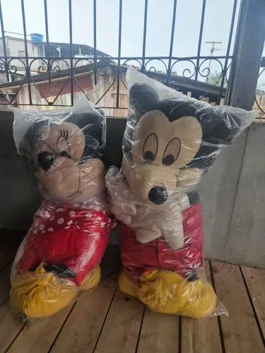 Pelúcias Mickey e Minnie