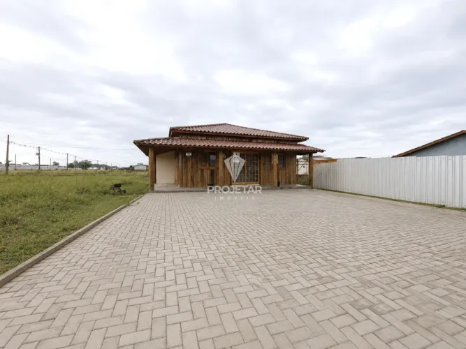 Sala Comercial Disponível Para Locação no Bairro Caverazinho  Araranguá/SC