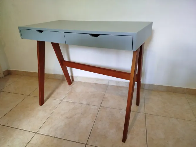 Escrivaninha 2 gavetas