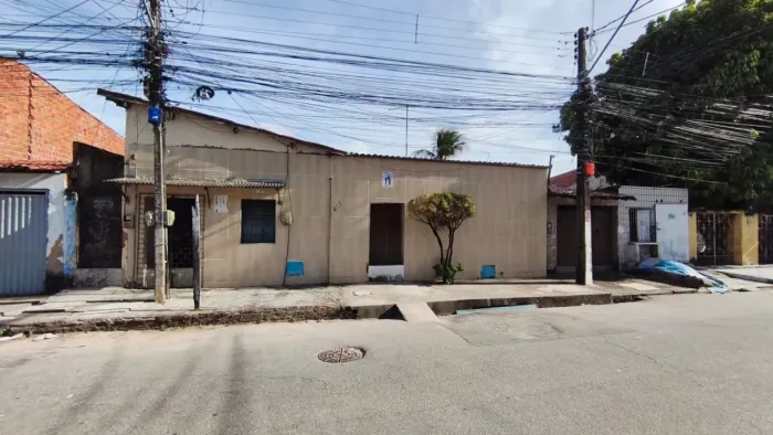 CASA PRINCIPAL + 03 CASAS NO TERRENO | BONSUCESSO 8 5.9 8 5..1 5..5 5 .3 4