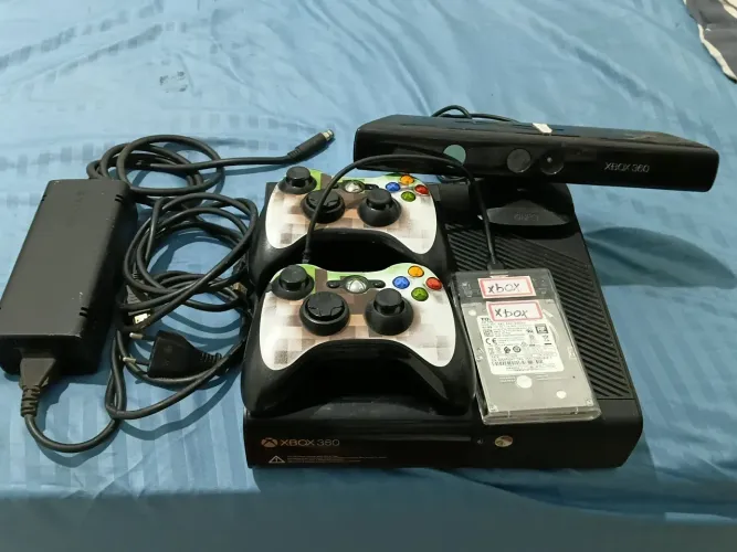 Vendo Xbox 360 Slim