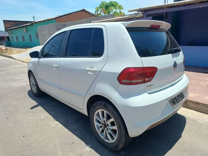 Volkswagen Fox Comfortline 1.6 Flex 8V 5P 2015