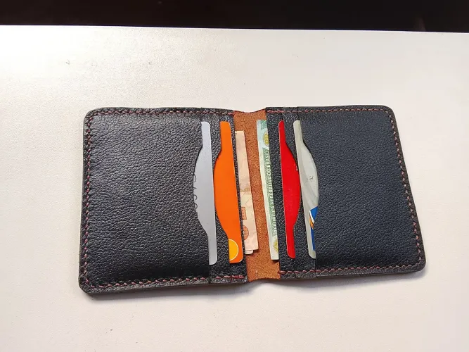 Carteira de couro feita a mão 