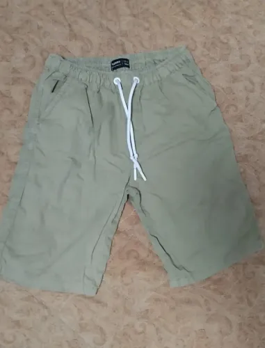 Bermuda fuzarka infantil tamanho 13/14 usada 1 vez