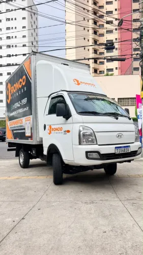 Hyundai HR único dono com baú 2025