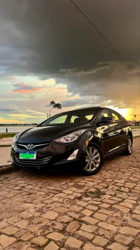 Hyundai Elantra GLS 2.0 16V Flex Aut. 2015