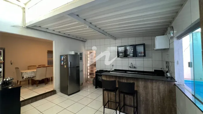 Casa com 3 dormitórios à venda, 242 m² por R$ 450.000,00 - Granada - Uberlândia/MG