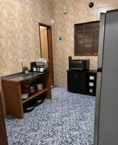 Alugo Casa 2 Quartos - Vila das Flores, Betim | Garagem, Teraço e Aceita Pet | R$ 1.700