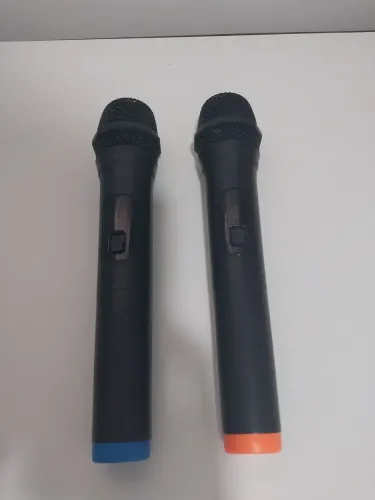 Vendo 2 microfones sem fio..
