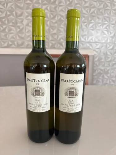 ? Kit 2 Vinhos Espanhóis Protocolo 2012 Branco 750ml