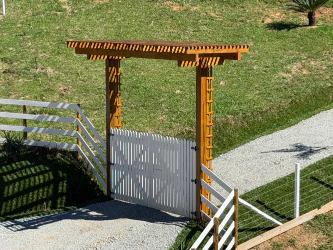 TERRENO SÍTIO EM ÁGUAS MORNAS!