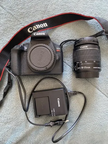 Câmera Canon T7+ plus com lente 18 55 , carregador e bateria original