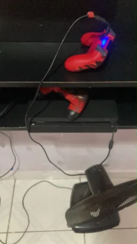 Ps4 dois controles funcionando tudo em perfeito estado de conservação
