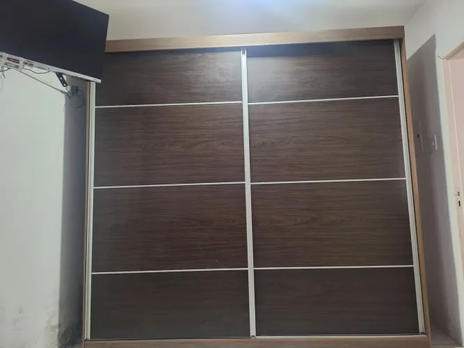 Guarda roupa 2 portas 6 gavetas
