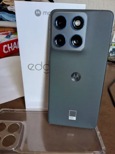 Motorola Moto edge 70 novíssimo garantia ate julho 2027