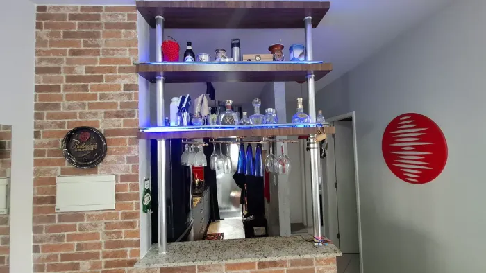 Bar iluminado 2 prateleiras