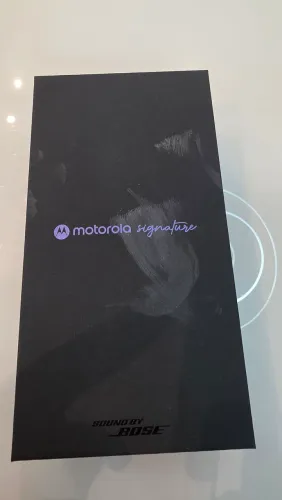 Motorola Signature 512GB 12GB RAM