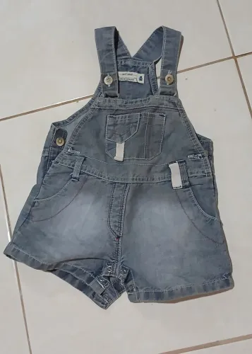 Jardineira unisex tamanho 9 meses a 1 ano