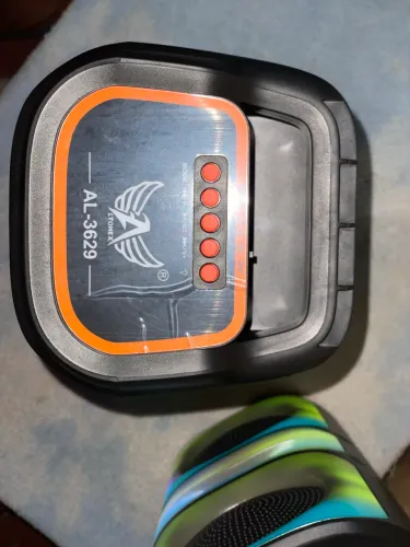 CAIXA DE SOM BLUETOOTH NOVA COM 39CM DE ALTURA 