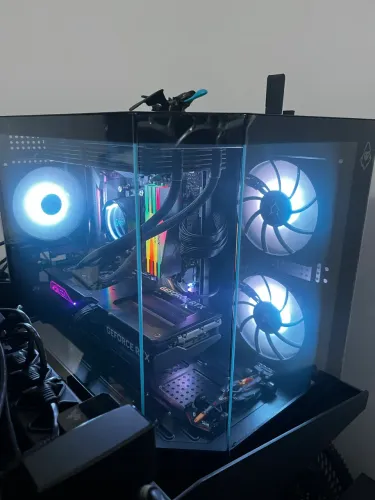 Pc gamer - ryzen 5700x3d - 32gb - rtx 4070 super