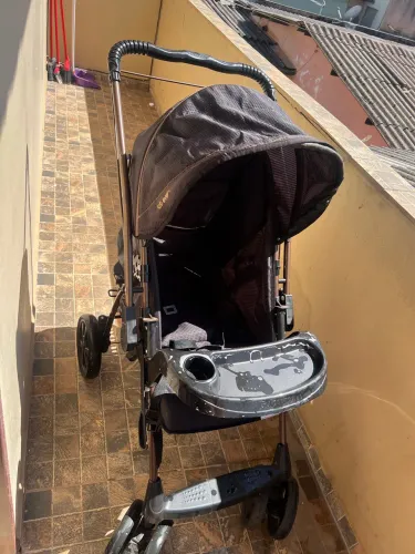 Vendo carrinho de bb galzerano