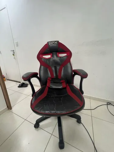Cadeira gamer DPX - preta e vermelha