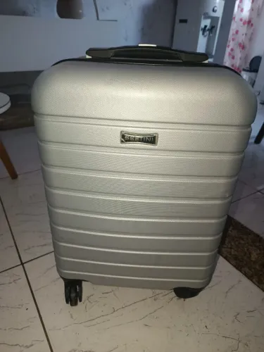 Vendo essa mala10 kg