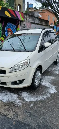 Fiat Idea Essence 1.6 Flex 16V 5P 2012