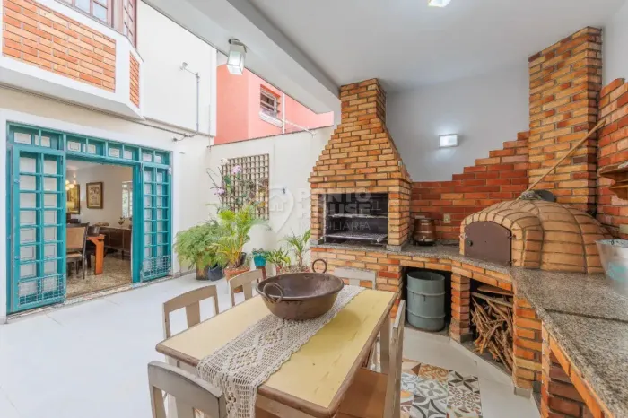 Casa à Venda Planalto Paulista, 10 x 20, 3 Dormitórios, 3 Vagas, Próximo Moema