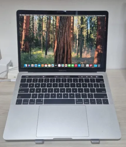macbook pro 13 2019