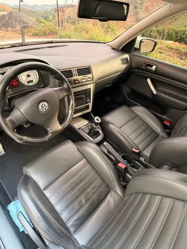 Volkswagen Golf Sportline 1.6 MI Total Flex 8V 4P 2013