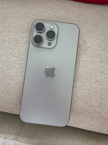 Vendo iPhone pro max 15 - 256G