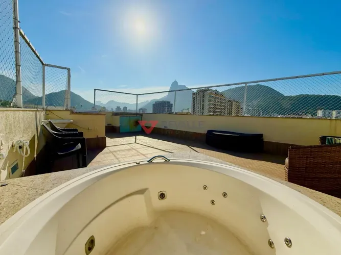 Cobertura à venda em Botafogo: 135m², 3 suítes, 2 vagas