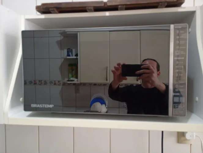 Micro-ondas grande Brastemp. Estado de novo.