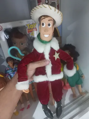 Boneco Woody Holiday Toy Story
