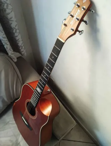 Violão Strinberg sd 301 com efeitos desplugado