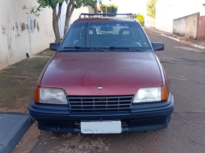 Chevrolet Ipanema GL/ Flair 2.0 MPFI / EFI 4P (álcool) 1995