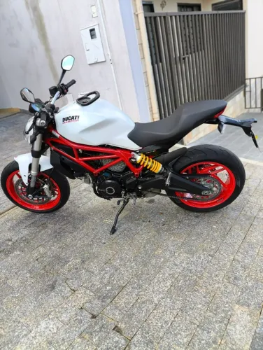 Vendo Ducati Monster 797 - Ano 2018 - 6.800 km