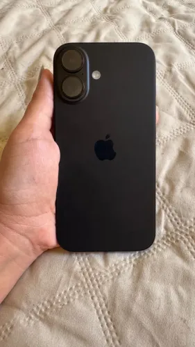 iPhone 16