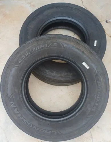 Pneus caminhão 3/4