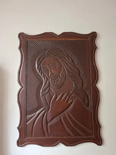 QUADRO DE ARTE SACRA EM MADEIRA - PEÇA ARTESANAL